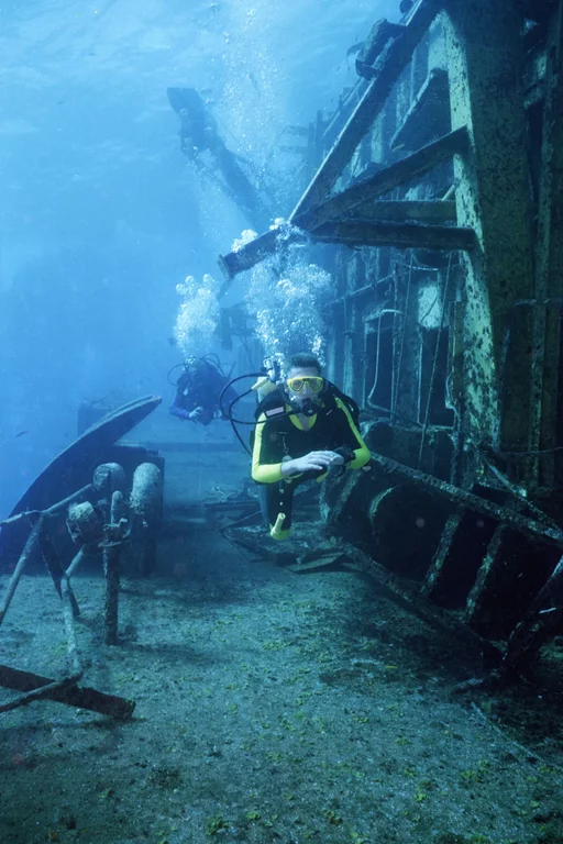 Advanced Wreckage diving experiences for certified divers Sletreal Bridge & Stern