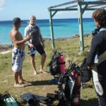 PSS instructor briefing Open Water Diver Course students before training