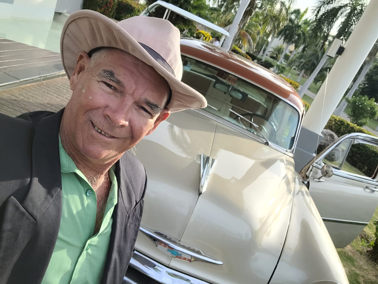 Private transfer service for travelers in Cuba