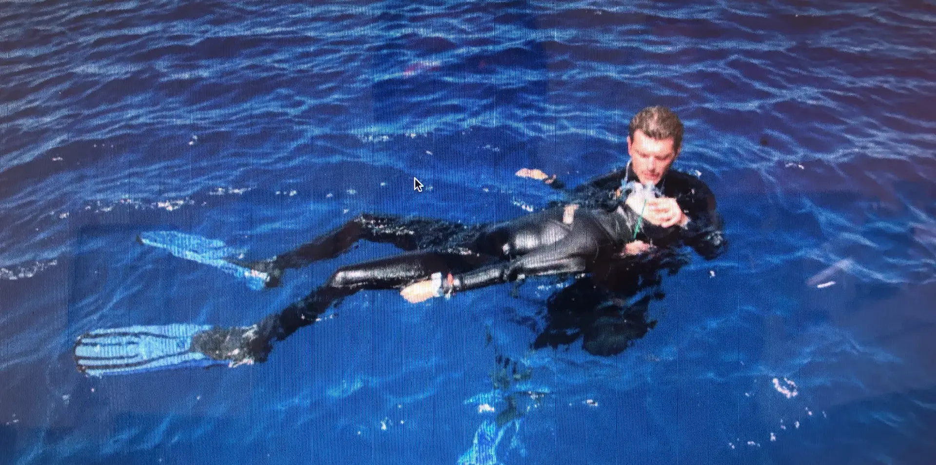 Scuba divers practicing rescue skills during a Rescue Diver Course in Varadero, Cuba